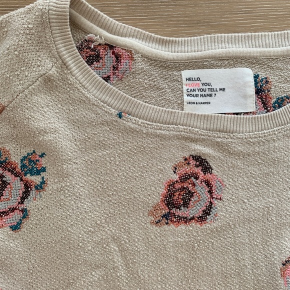 Sweater M with floral embroidery - Picture 6 of 8